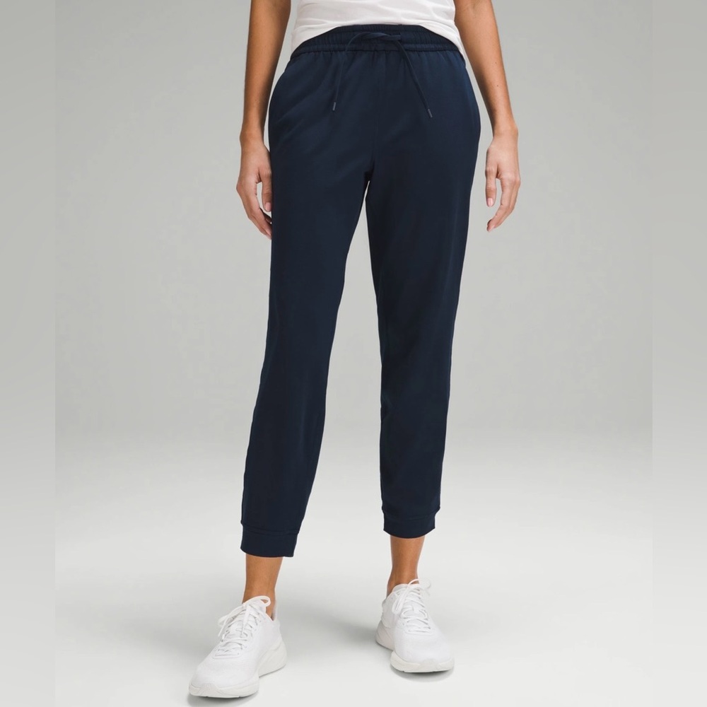 Lululemon Soft Jersey Classic-Fit Med-Rise 7/8 Jogger